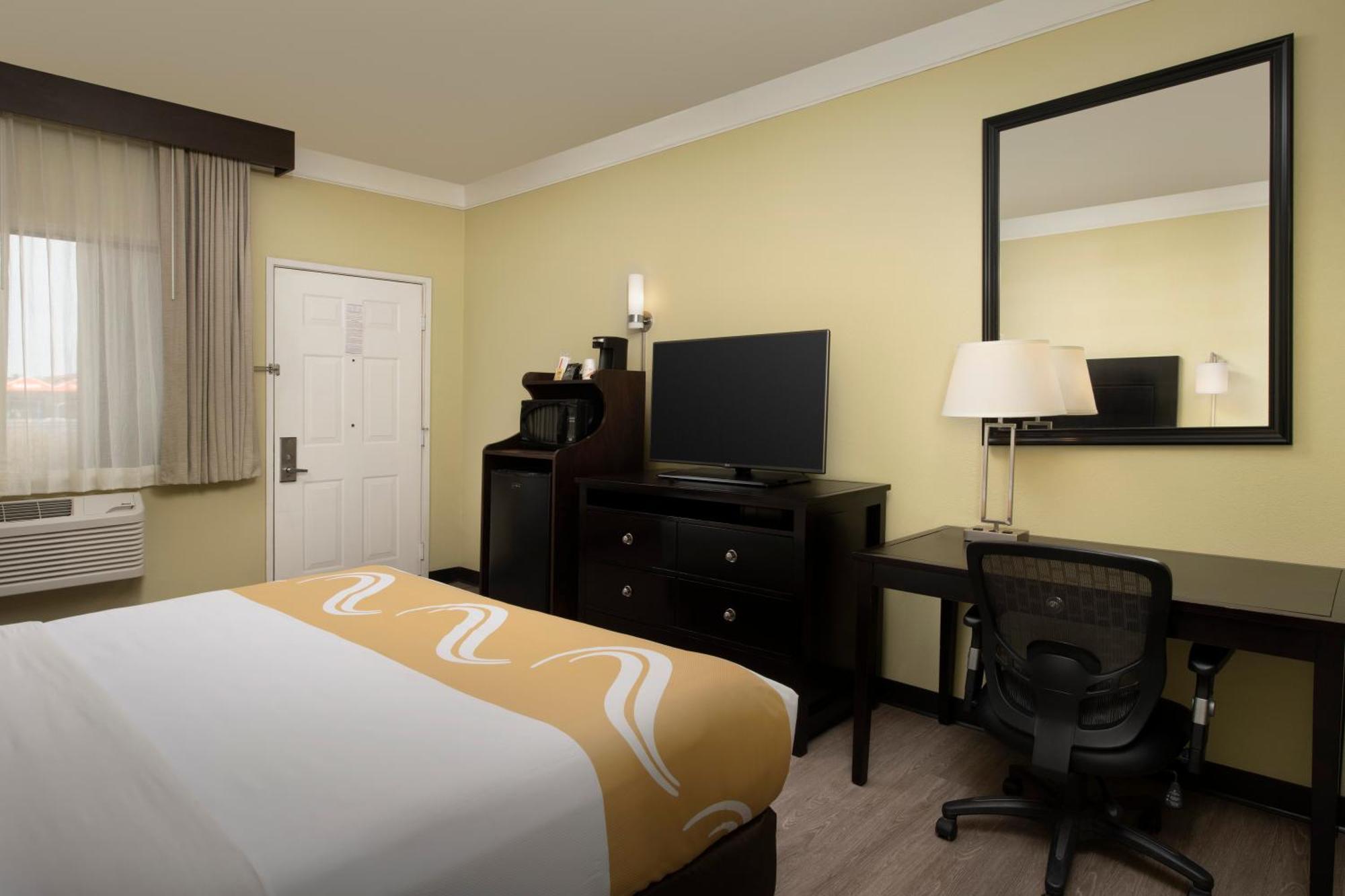Quality Inn & Suites Gallup I-40 Exit 20 Zewnętrze zdjęcie
