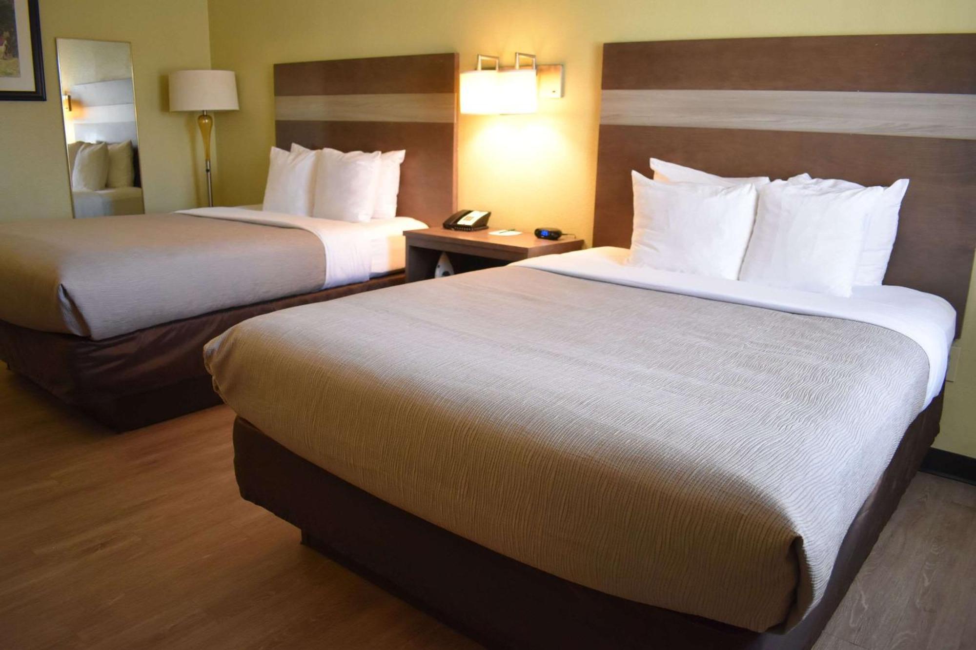 Quality Inn & Suites Gallup I-40 Exit 20 Zewnętrze zdjęcie