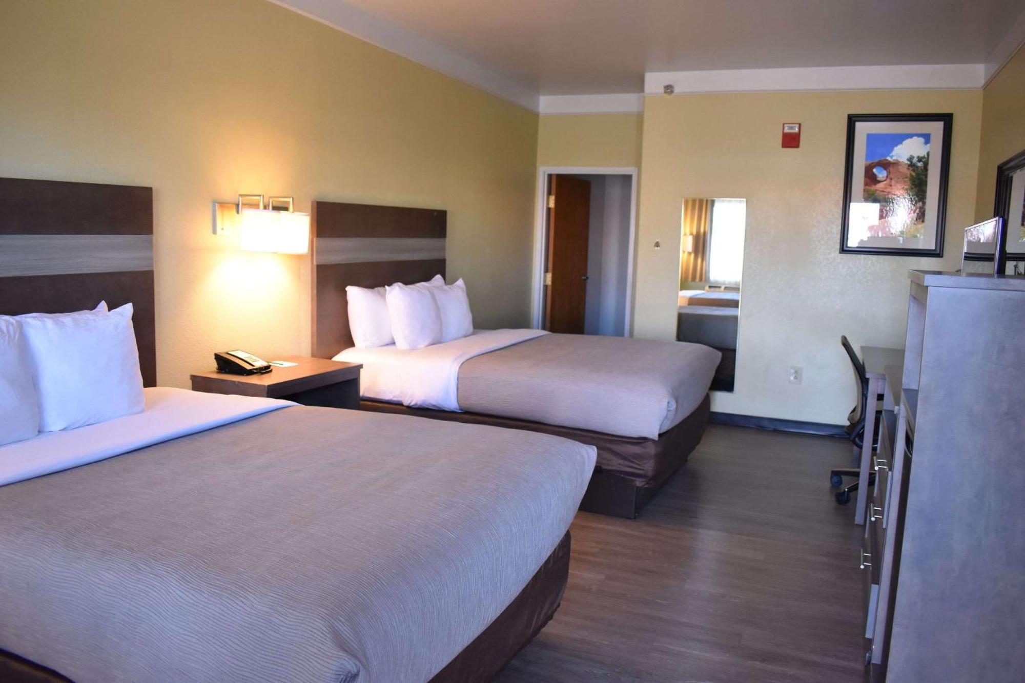 Quality Inn & Suites Gallup I-40 Exit 20 Zewnętrze zdjęcie