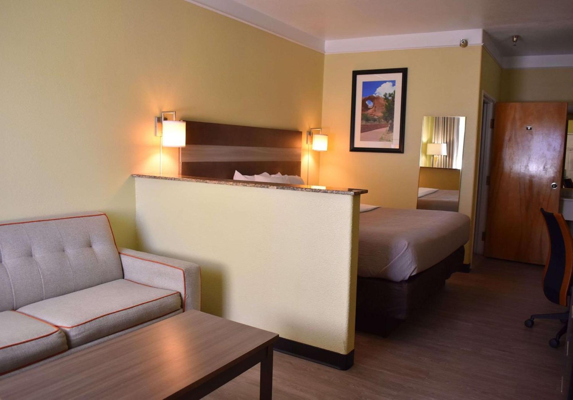 Quality Inn & Suites Gallup I-40 Exit 20 Zewnętrze zdjęcie