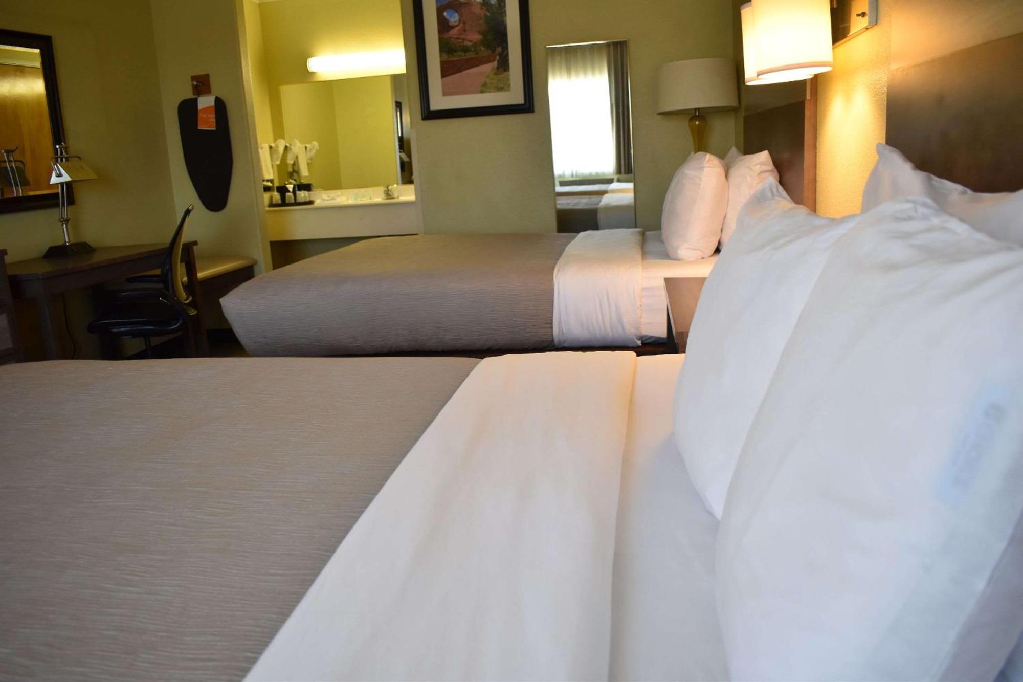 Quality Inn & Suites Gallup I-40 Exit 20 Zewnętrze zdjęcie