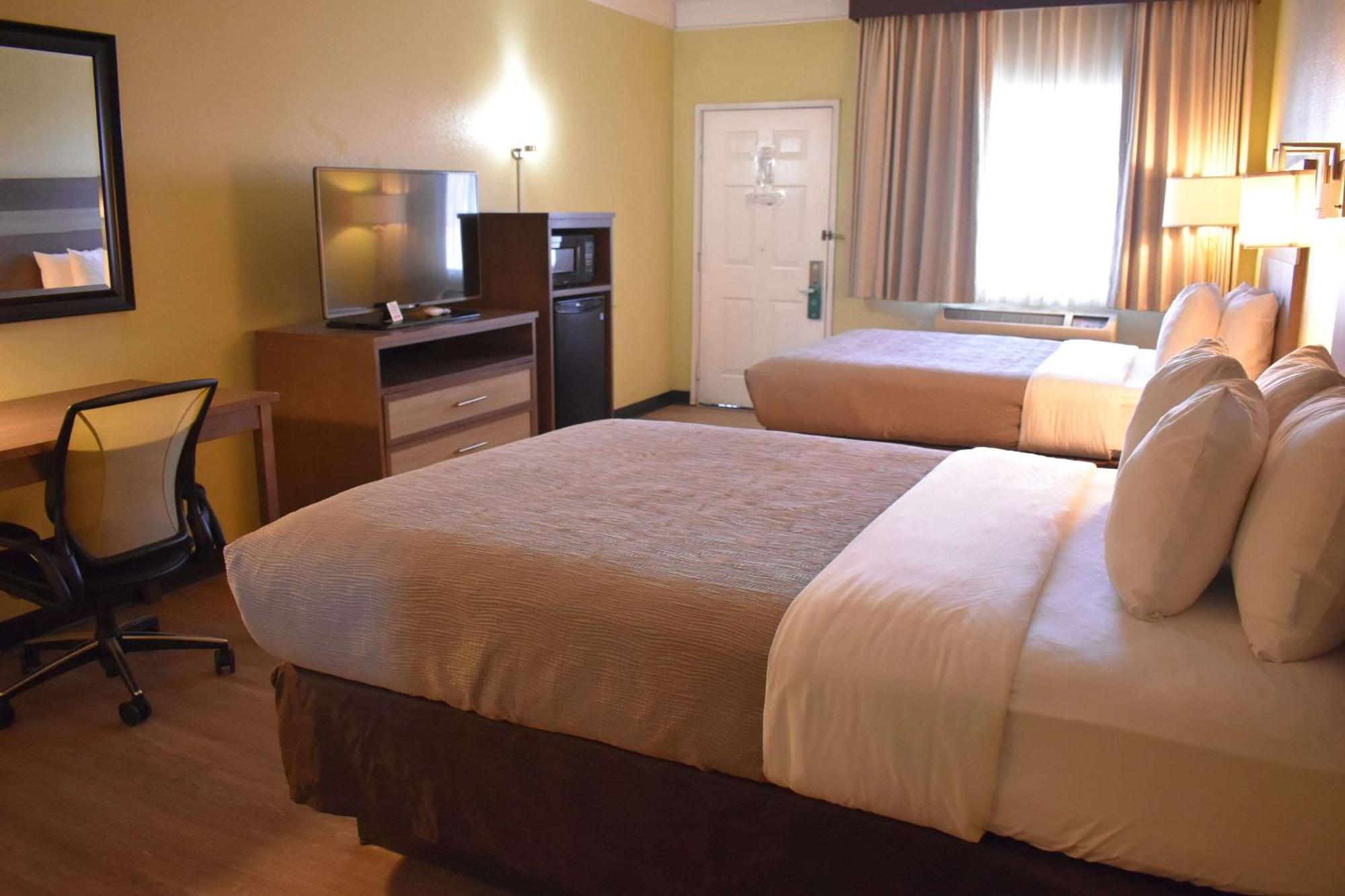 Quality Inn & Suites Gallup I-40 Exit 20 Zewnętrze zdjęcie