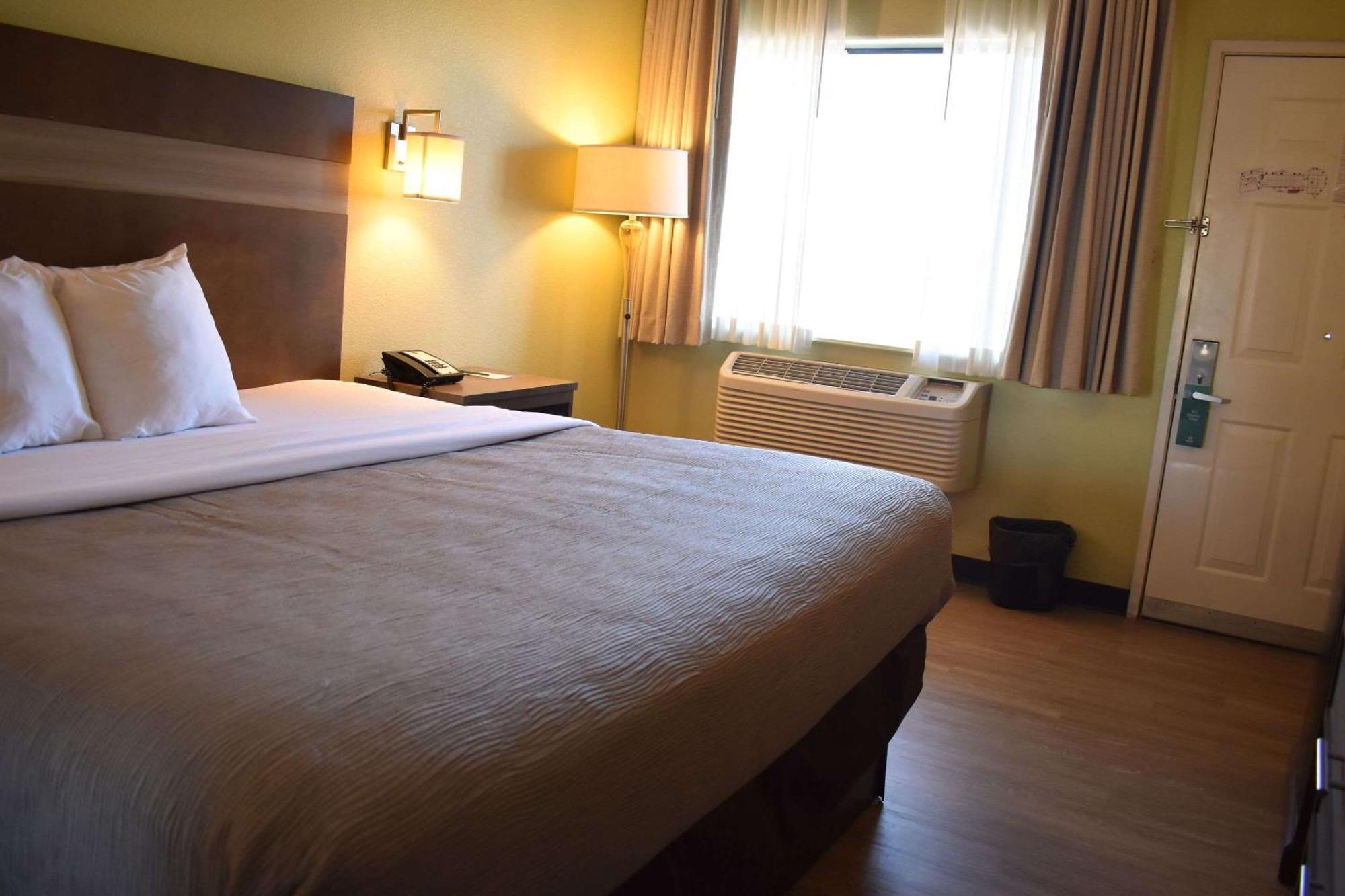 Quality Inn & Suites Gallup I-40 Exit 20 Zewnętrze zdjęcie