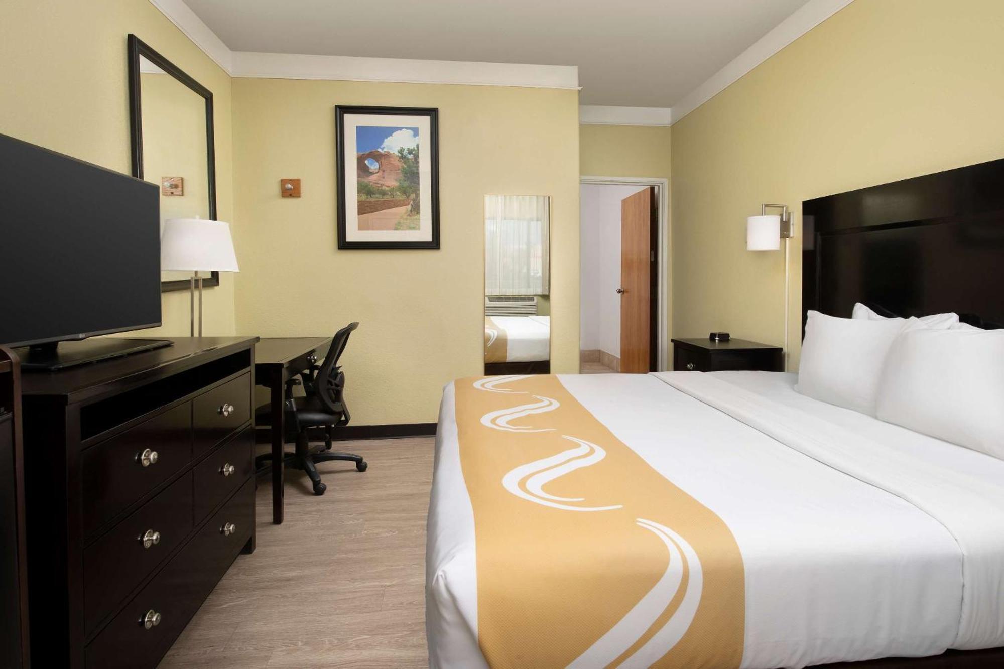 Quality Inn & Suites Gallup I-40 Exit 20 Zewnętrze zdjęcie