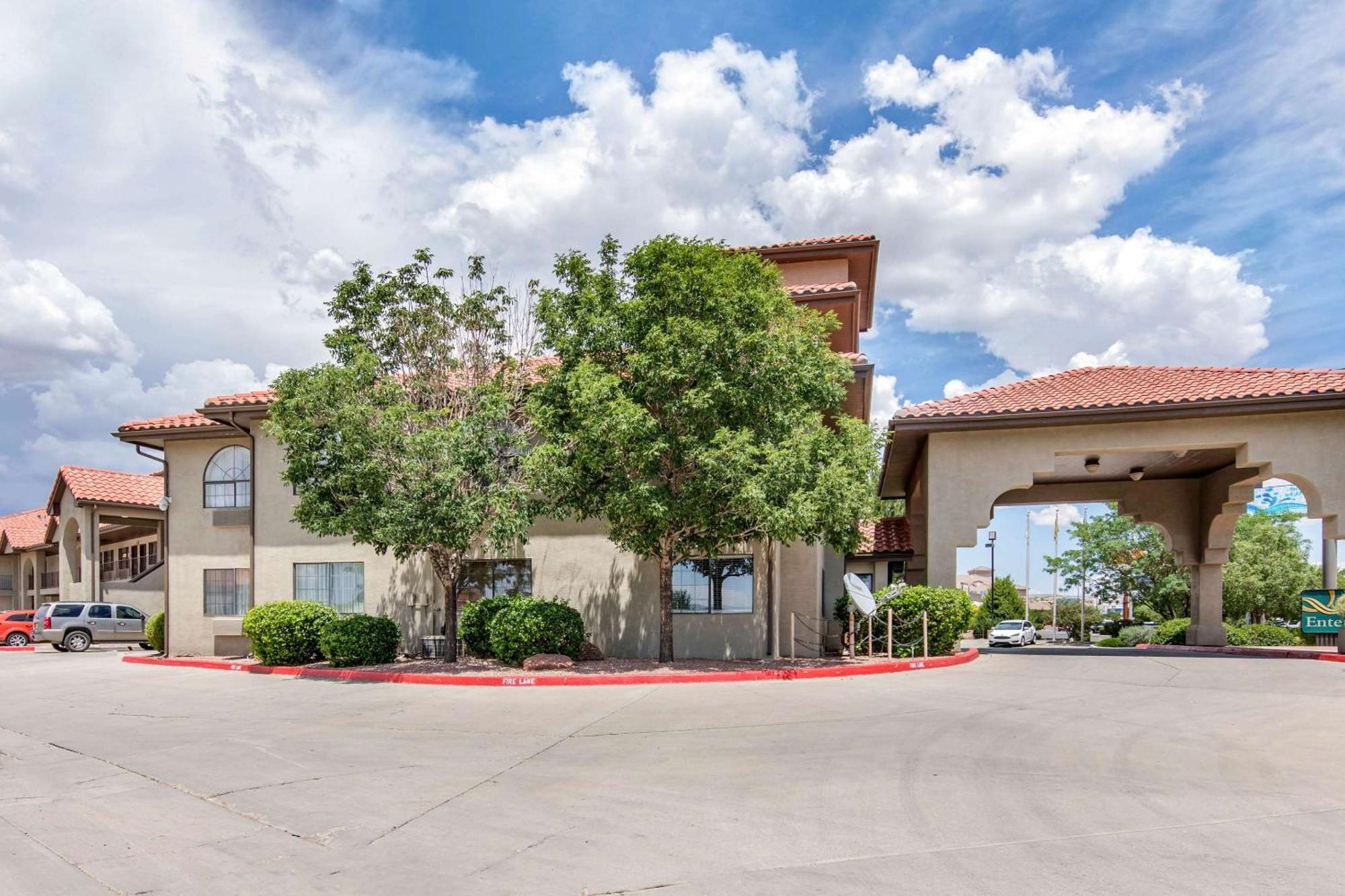 Quality Inn & Suites Gallup I-40 Exit 20 Zewnętrze zdjęcie