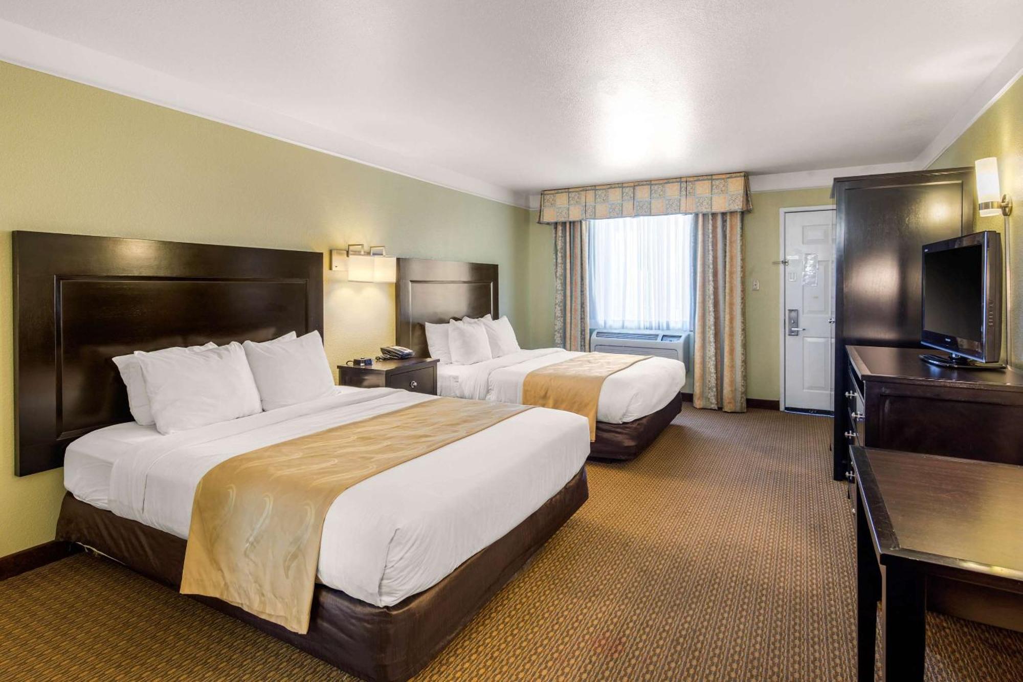 Quality Inn & Suites Gallup I-40 Exit 20 Zewnętrze zdjęcie